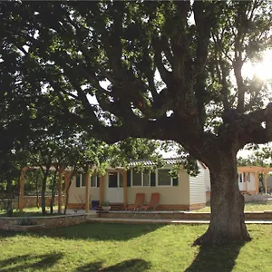 4* Park za odmor Micanovi Dvori Mobile Village Zrmanja